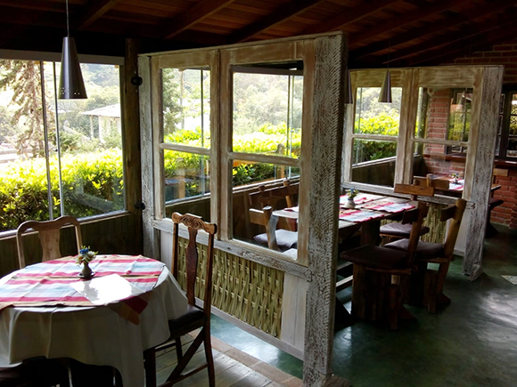 La Taverene Bistro_Cunha